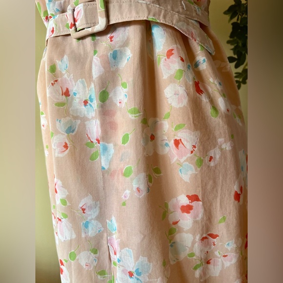 Vintage Floral Dress with Belt - Picture 5 of 9